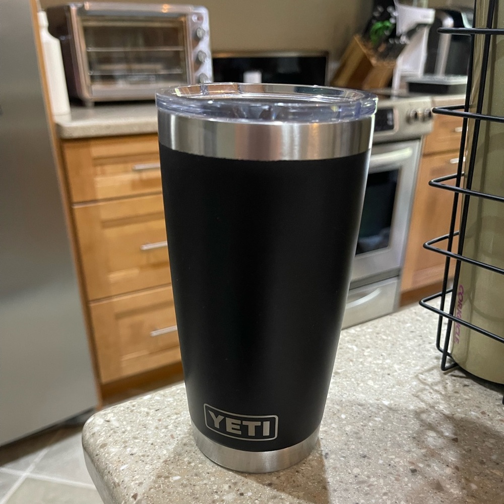 Yeti with Mag slide lid. Good Used Condition.